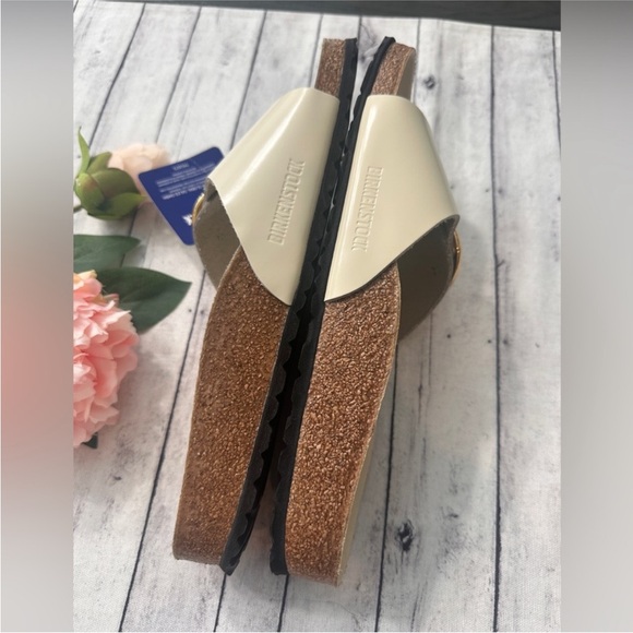 New BIRKENSTOCK Madrid
Big Buckle - Picture 8 of 11